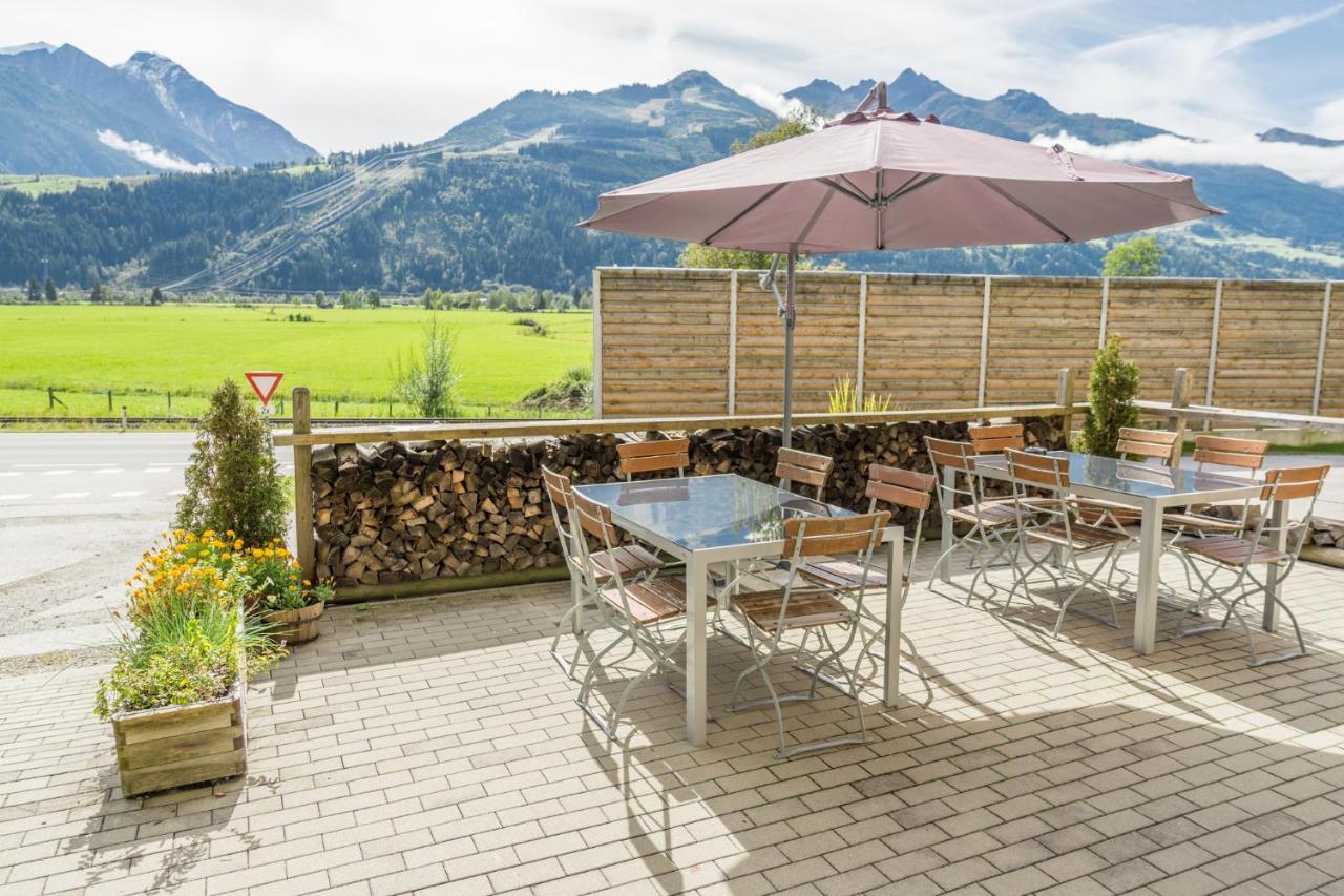 بيسندورف Praga Apartments & Restaurant Zell Am See-Kaprun المظهر الخارجي الصورة